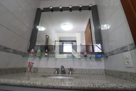 Apartamento à venda com 144m², 3 quartos e 3 vagasBanheiro da Suíte 3