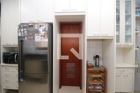 Apartamento à venda com 144m², 3 quartos e 3 vagasCozinha - Armários