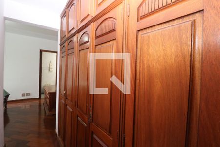 Apartamento à venda com 144m², 3 quartos e 3 vagasSuíte 1 - Armários