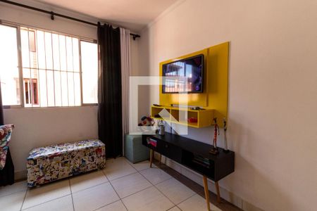 Detalhe da sala de apartamento para alugar com 2 quartos, 89m² em Vila Tupi, Praia Grande