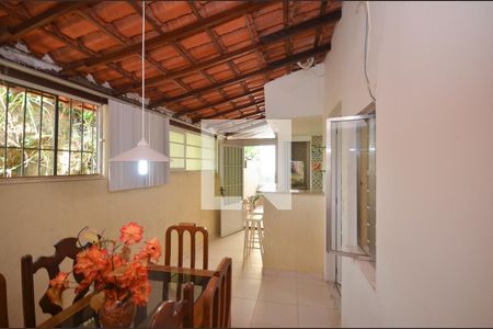 Sala de casa para alugar com 2 quartos, 50m² em Cantagalo, Niterói