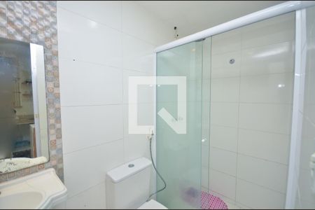 Banheiro de casa para alugar com 2 quartos, 50m² em Cantagalo, Niterói
