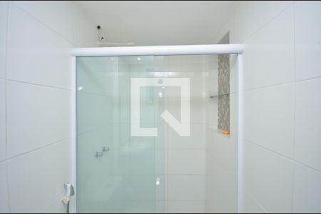Banheiro de casa para alugar com 2 quartos, 50m² em Cantagalo, Niterói