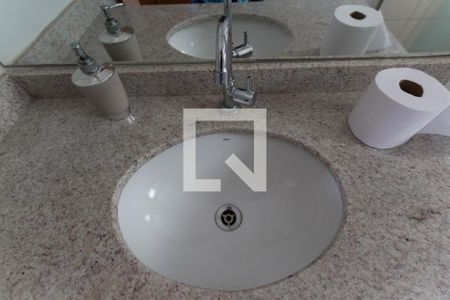 Banheiro de apartamento para alugar com 2 quartos, 64m² em Jardim Goiás, Goiânia