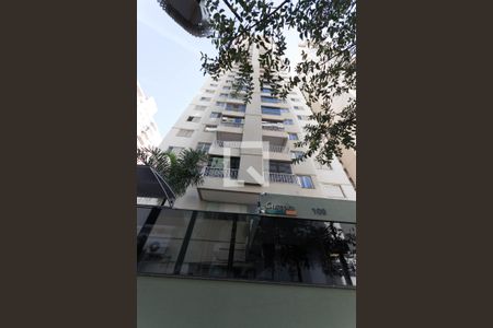 Fachada de apartamento para alugar com 2 quartos, 64m² em Jardim Goiás, Goiânia