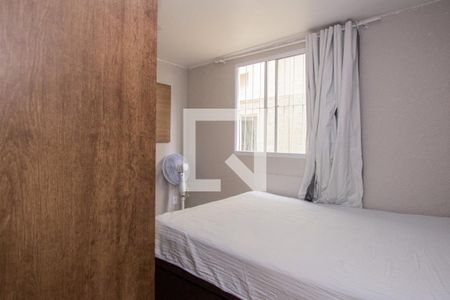 Quarto 1 de apartamento para alugar com 2 quartos, 42m² em Mário Quintana, Porto Alegre
