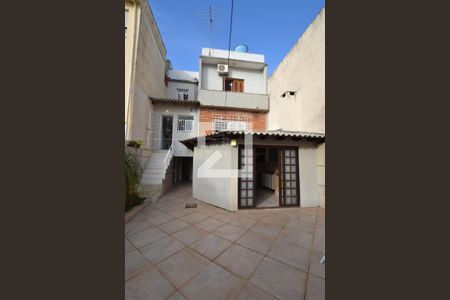 Casa à venda com 250m², 4 quartos e 2 vagasFachada de Fundos