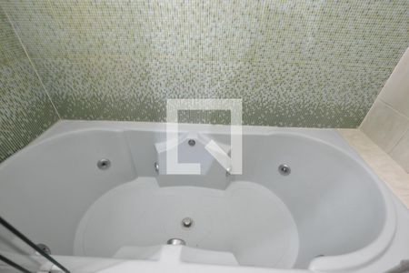 Casa à venda com 250m², 4 quartos e 2 vagasBanheiro da Suíte