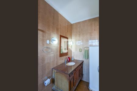 Casa à venda com 179m², 3 quartos e 2 vagasBanheiro da suíte