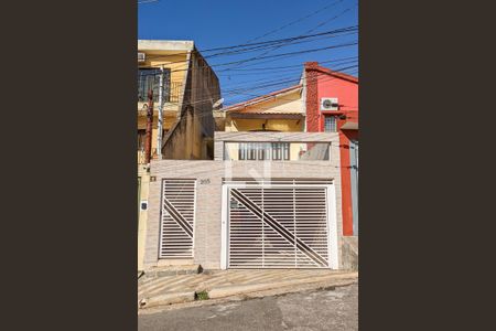 Casa à venda com 179m², 3 quartos e 2 vagasFachada