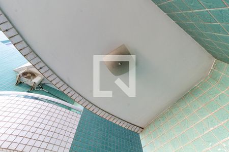 Apartamento para alugar com 76m², 2 quartos e 2 vagas Apartamento para alugar com 76m², 2 quartos e 2 vagasDetalhe da sacada da cozinha