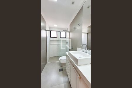 Apartamento à venda com 112m², 3 quartos e 2 vagas Apartamento à venda com 112m², 3 quartos e 2 vagasBanheiro da suíte