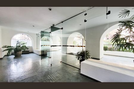 Apartamento à venda com 112m², 3 quartos e 2 vagas Apartamento à venda com 112m², 3 quartos e 2 vagasHall social