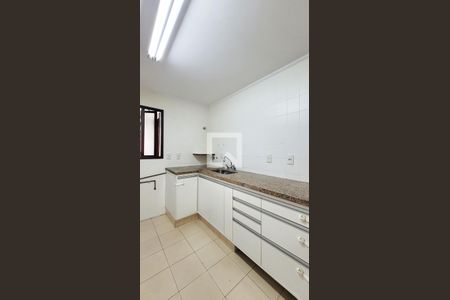 Apartamento à venda com 112m², 3 quartos e 2 vagas Apartamento à venda com 112m², 3 quartos e 2 vagasCozinha