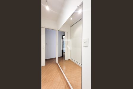 Apartamento à venda com 112m², 3 quartos e 2 vagas Apartamento à venda com 112m², 3 quartos e 2 vagasCloset da suíte