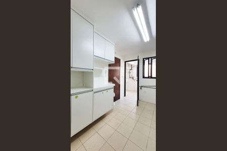 Apartamento à venda com 112m², 3 quartos e 2 vagas Apartamento à venda com 112m², 3 quartos e 2 vagasCozinha