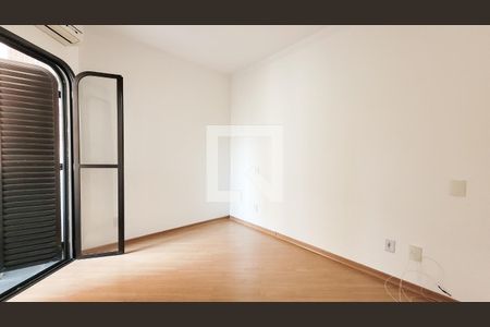 Apartamento à venda com 112m², 3 quartos e 2 vagas Apartamento à venda com 112m², 3 quartos e 2 vagasSuíte