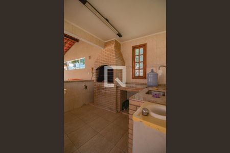 Casa de condomínio à venda com 268m², 4 quartos e 1 vaga Casa de condomínio à venda com 268m², 4 quartos e 1 vagaÁrea comum - Churrasqueira