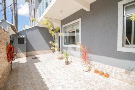 Casa de condomínio à venda com 268m², 4 quartos e 1 vaga Casa de condomínio à venda com 268m², 4 quartos e 1 vagaQuintal