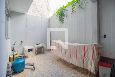 Casa de condomínio à venda com 268m², 4 quartos e 1 vaga Casa de condomínio à venda com 268m², 4 quartos e 1 vagaÁrea de Serviço