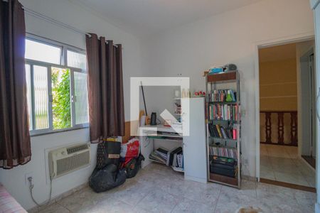 Casa de condomínio à venda com 268m², 4 quartos e 1 vaga Casa de condomínio à venda com 268m², 4 quartos e 1 vagaQuarto 1