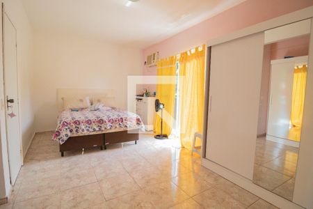 Casa de condomínio à venda com 268m², 4 quartos e 1 vaga Casa de condomínio à venda com 268m², 4 quartos e 1 vagaQuarto 3