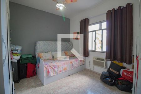 Casa de condomínio à venda com 268m², 4 quartos e 1 vaga Casa de condomínio à venda com 268m², 4 quartos e 1 vagaQuarto 1