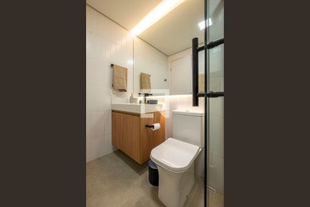 Banheiro de apartamento à venda com 1 quarto, 40m² em Pinheiros, São Paulo