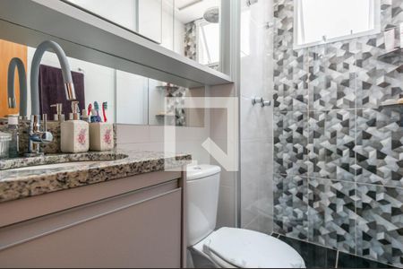 Banheiro de apartamento para alugar com 2 quartos, 50m² em Jardim Íris, São Paulo