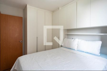 Quarto 1 de apartamento para alugar com 2 quartos, 50m² em Jardim Íris, São Paulo