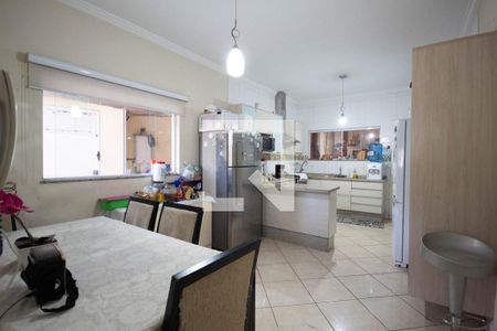 Casa à venda com 170m², 3 quartos e 5 vagas Casa à venda com 170m², 3 quartos e 5 vagasCozinha