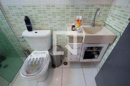 Casa à venda com 170m², 3 quartos e 5 vagas Casa à venda com 170m², 3 quartos e 5 vagasBanheiro da suíte 2