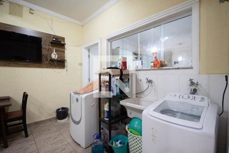 Casa à venda com 170m², 3 quartos e 5 vagas Casa à venda com 170m², 3 quartos e 5 vagasÁrea de Serviço