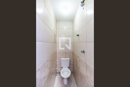 Banheiro de kitnet/studio para alugar com 1 quarto, 25m² em Vila Brasilina, São Paulo