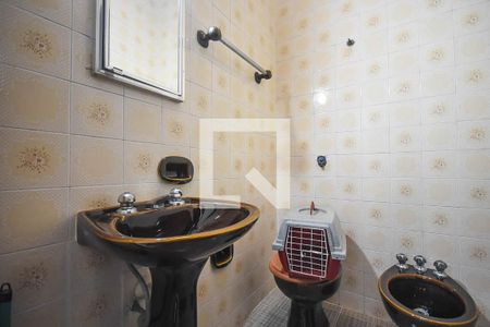 Casa para alugar com 380m², 5 quartos e 3 vagasBanheiro 3