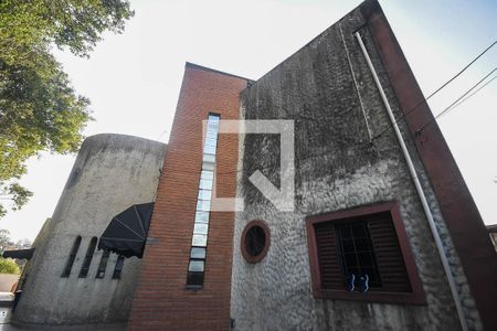 Casa para alugar com 380m², 5 quartos e 3 vagasFachada