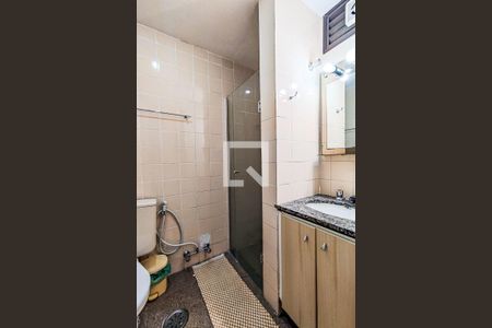 Apartamento à venda com 80m², 2 quartos e 2 vagas Apartamento à venda com 80m², 2 quartos e 2 vagasBanheiro da Suíte