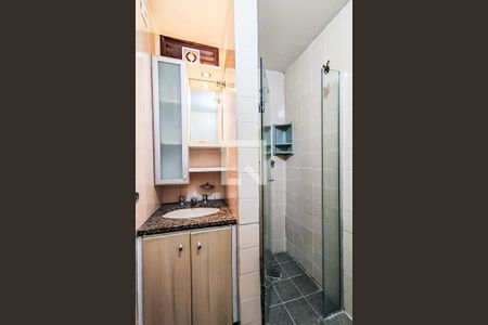 Apartamento à venda com 80m², 2 quartos e 2 vagas Apartamento à venda com 80m², 2 quartos e 2 vagasBanheiro da Suíte