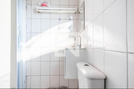 Banheiro de casa de condomínio para alugar com 2 quartos, 40m² em Freguesia do Ó, São Paulo