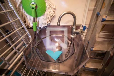 Casa à venda com 250m², 1 quarto e sem vagaBanheiro de Serviço - Torneira