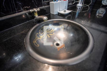 Casa à venda com 250m², 1 quarto e sem vagaBanheiro - Torneira