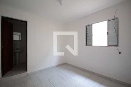 Quarto de casa para alugar com 1 quarto, 40m² em Mutinga, Osasco