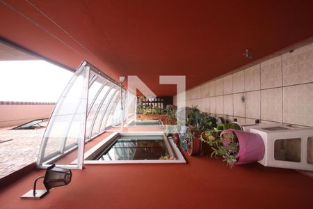 Casa à venda com 217m², 3 quartos e 6 vagasÁrea de Serviço