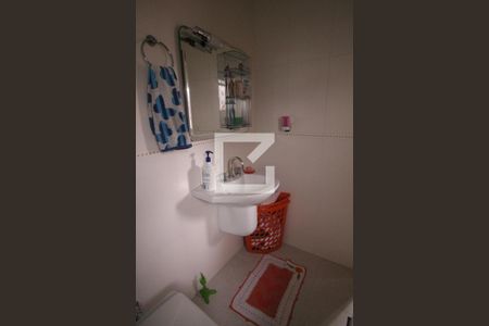 Casa à venda com 217m², 3 quartos e 6 vagasBanheiro