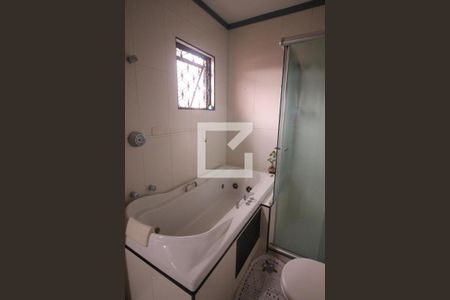 Casa à venda com 217m², 3 quartos e 6 vagasBanheiro