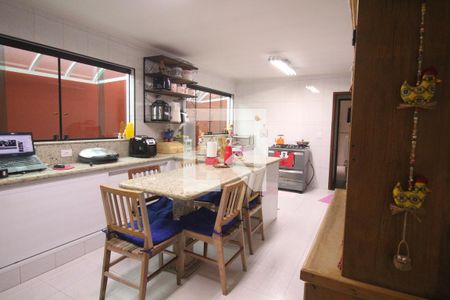 Casa à venda com 217m², 3 quartos e 6 vagasCozinha