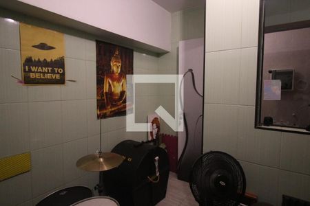 Casa à venda com 217m², 3 quartos e 6 vagasQuarto de Serviço