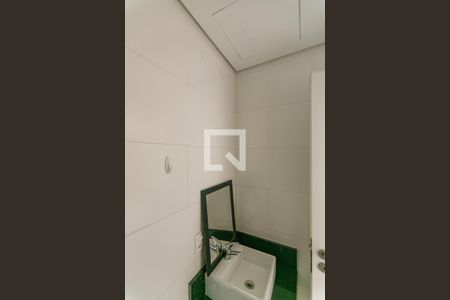 Banheiro de apartamento à venda com 1 quarto, 49m² em Camaquã, Porto Alegre