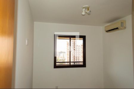Apartamento à venda com 93m², 2 quartos e 1 vagaQuarto 2