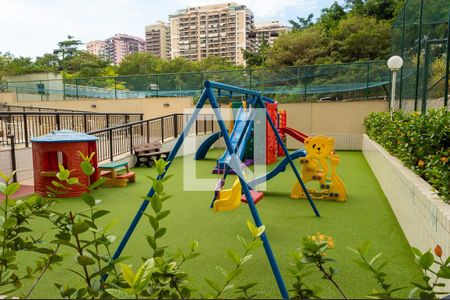 Apartamento à venda com 93m², 2 quartos e 1 vagaÁrea Comum - Playground